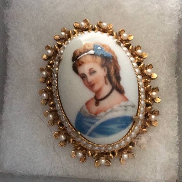 Limoges vintage pin - Picture 3 of 3